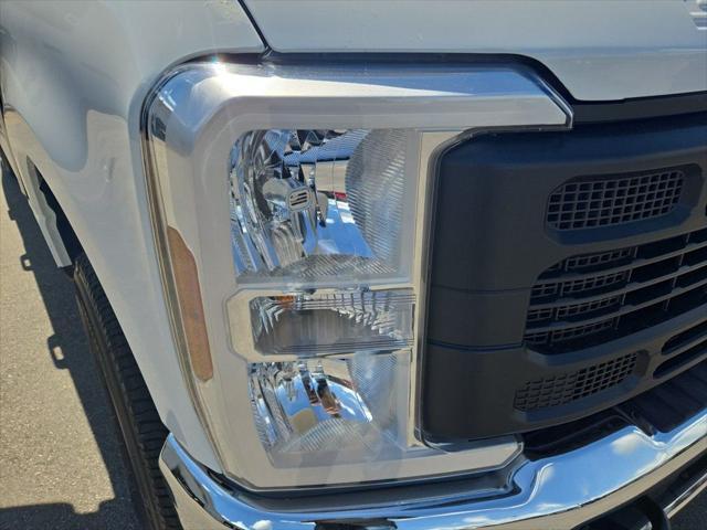 new 2025 Ford F-250 car, priced at $62,302