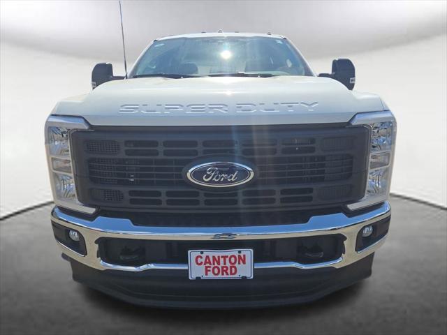 new 2025 Ford F-250 car, priced at $62,302