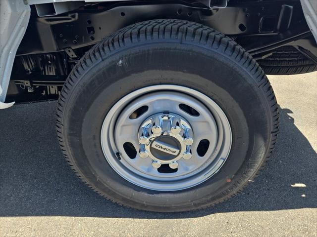 new 2025 Ford F-250 car, priced at $62,302