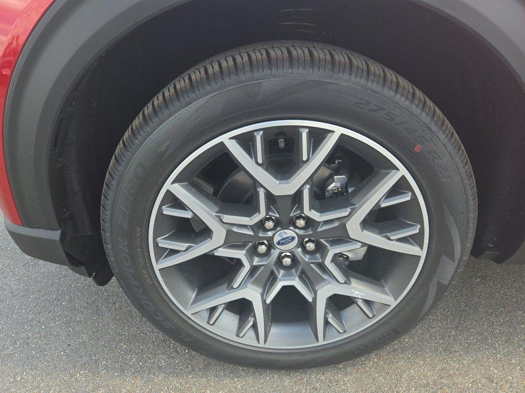 new 2025 Ford Explorer car, priced at $58,353