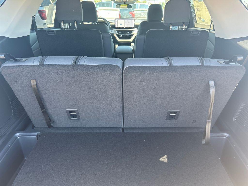 new 2025 Ford Explorer car, priced at $39,581