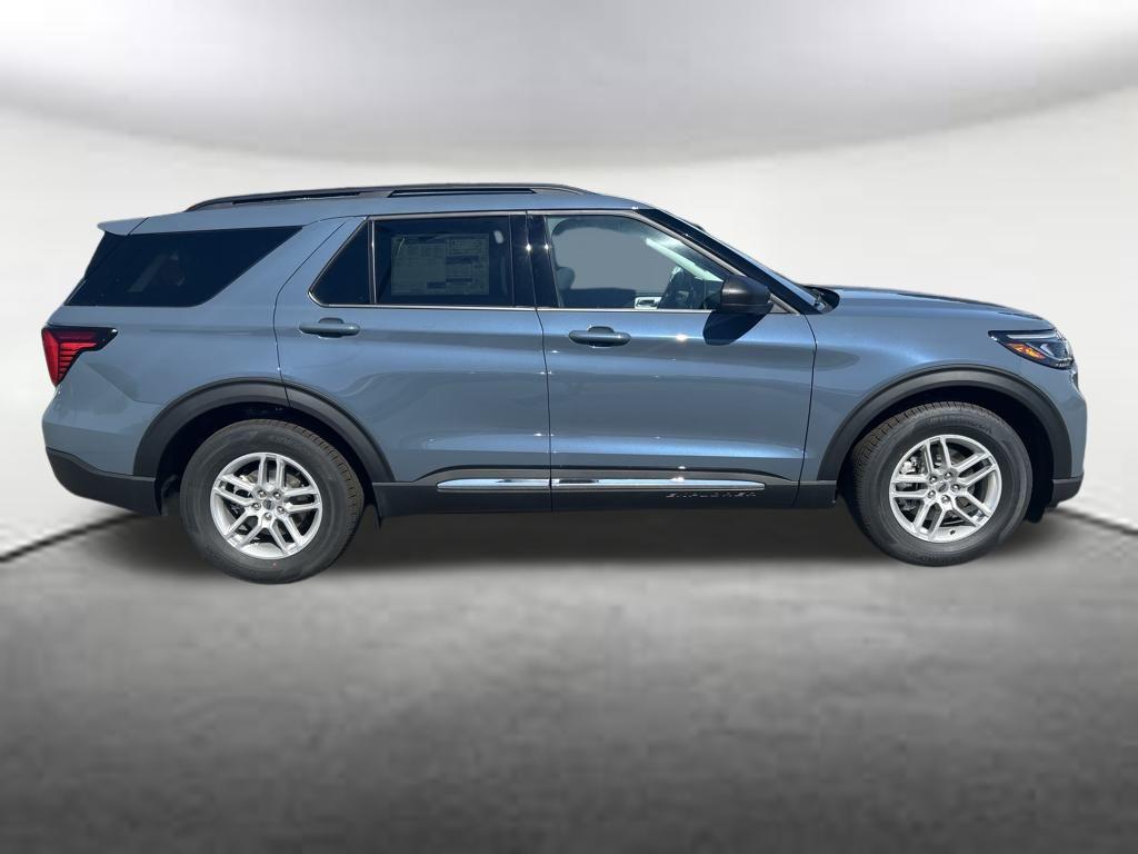 new 2025 Ford Explorer car, priced at $39,581