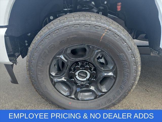 new 2025 Ford F-250 car, priced at $66,158