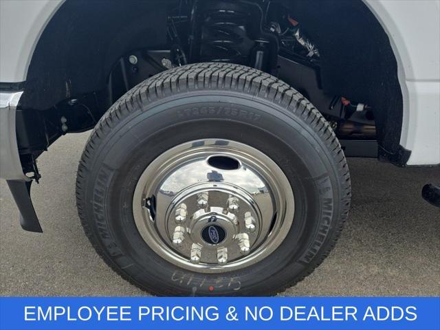 new 2025 Ford F-350 car, priced at $62,055