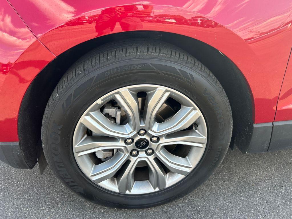 used 2024 Ford Edge car, priced at $28,249