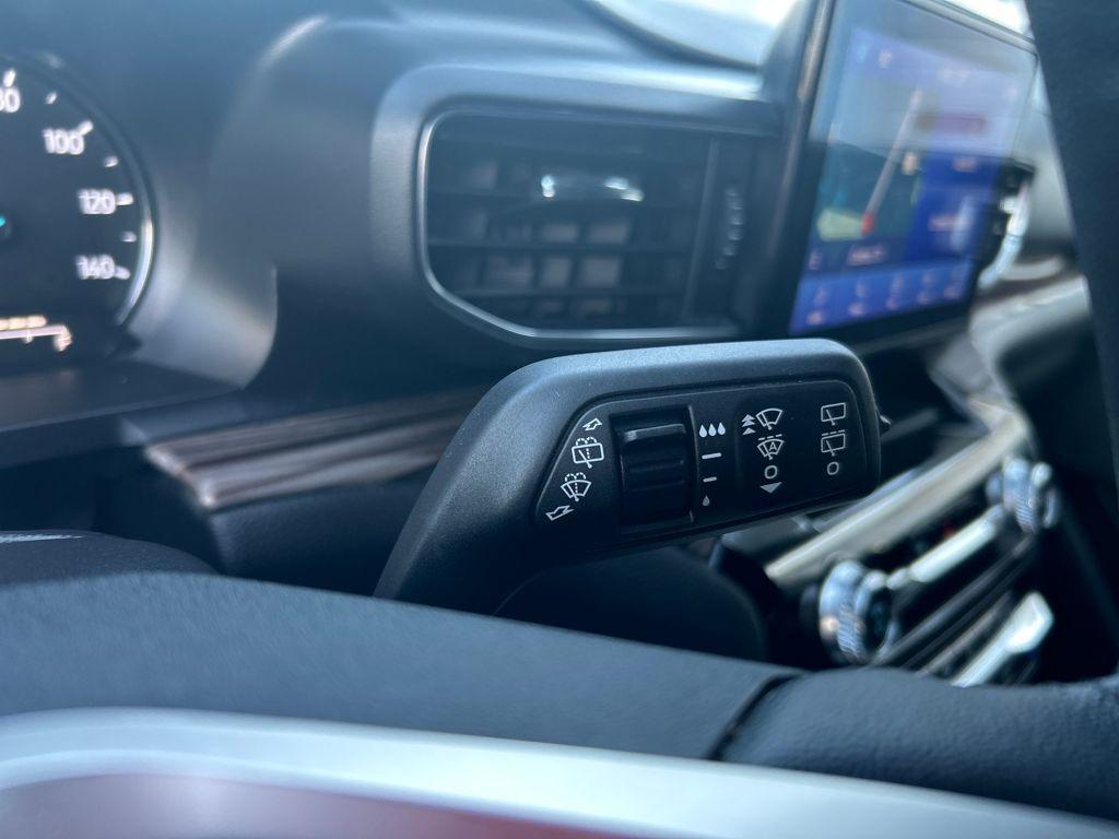 used 2024 Ford Explorer car, priced at $31,467