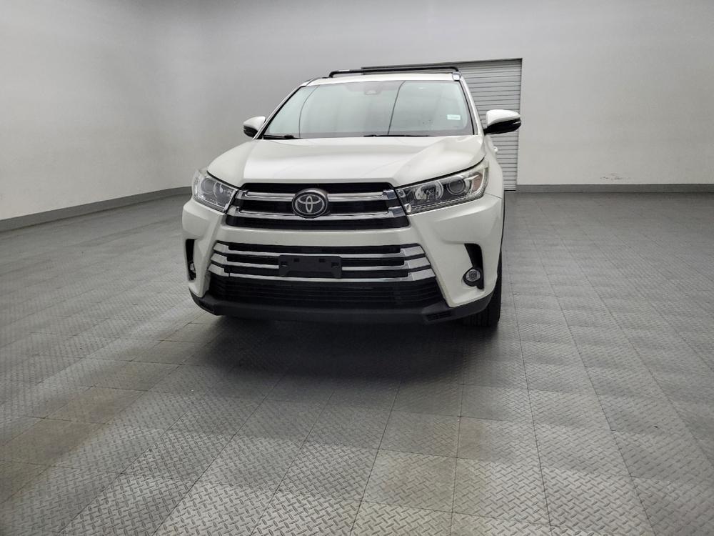 used 2019 Toyota Highlander car, priced at $26,895