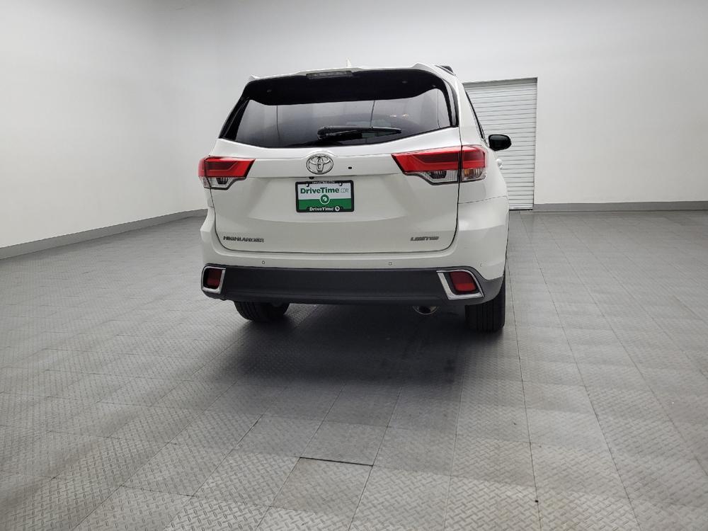 used 2019 Toyota Highlander car, priced at $26,895