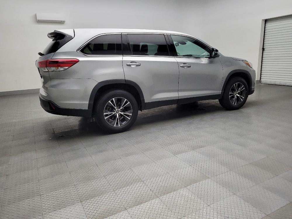 used 2019 Toyota Highlander car, priced at $25,495