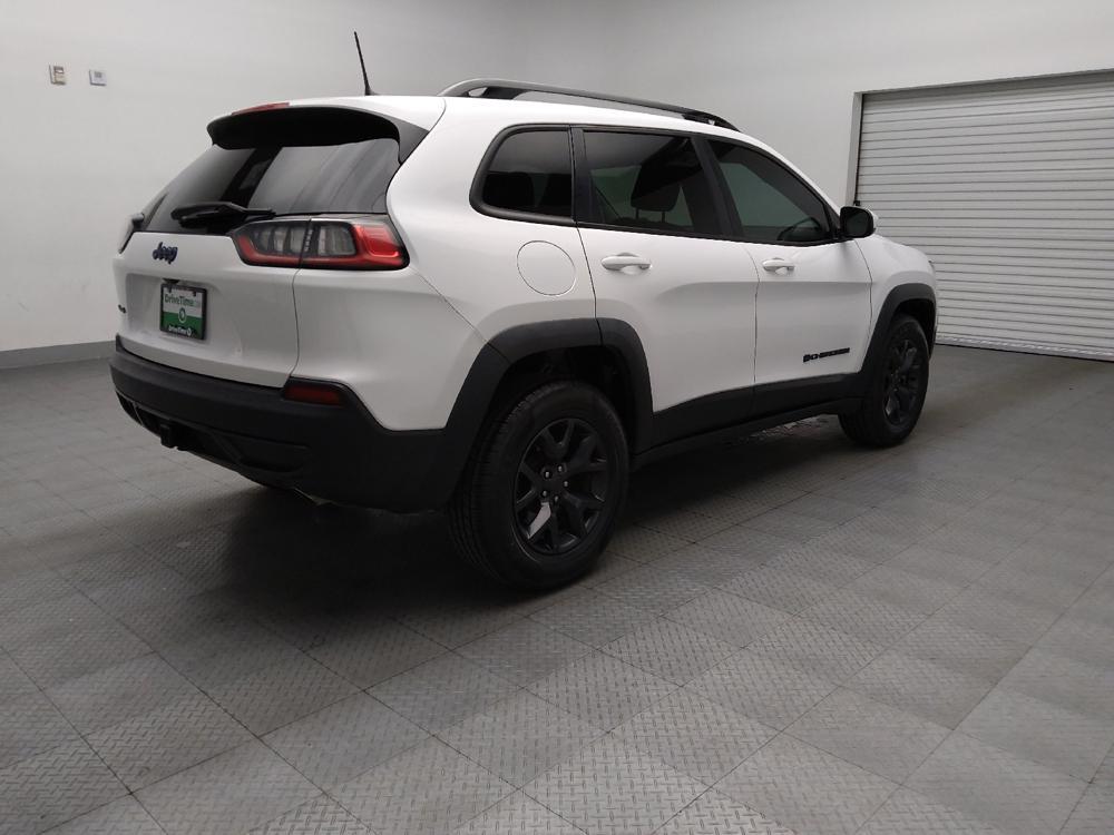 used 2020 Jeep Cherokee car, priced at $20,895