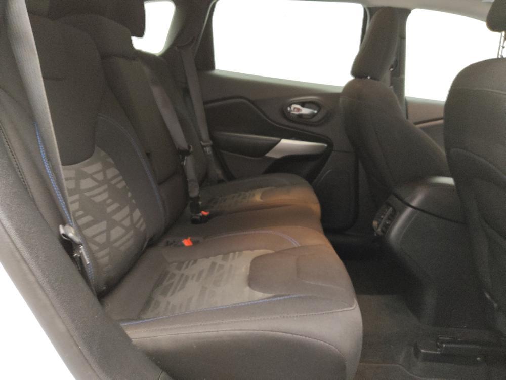 used 2020 Jeep Cherokee car, priced at $20,895