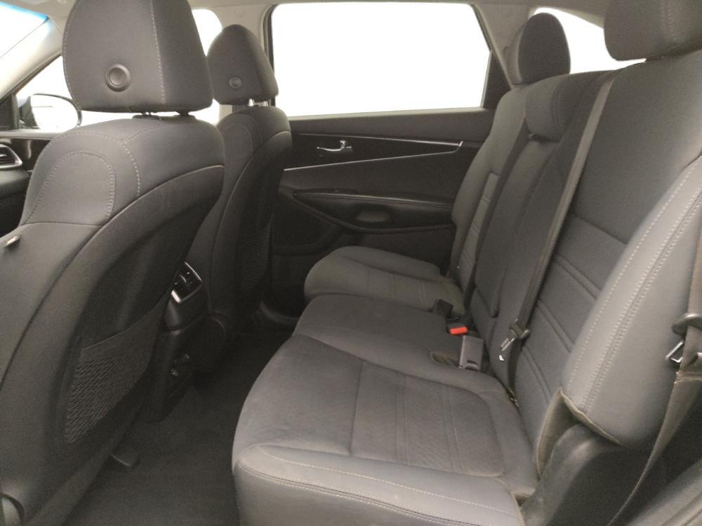 used 2020 Kia Sorento car, priced at $21,095