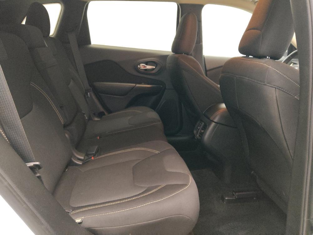 used 2015 Jeep Cherokee car, priced at $12,595