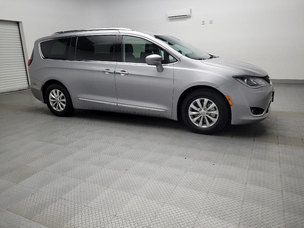 used 2018 Chrysler Pacifica car, priced at $16,395