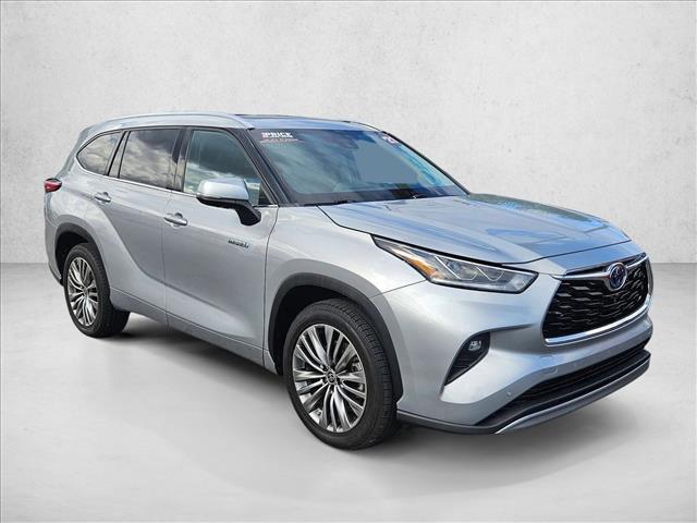 used 2021 Toyota Highlander Hybrid car, priced at $30,496