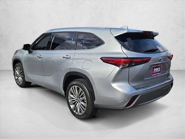 used 2021 Toyota Highlander Hybrid car, priced at $30,496
