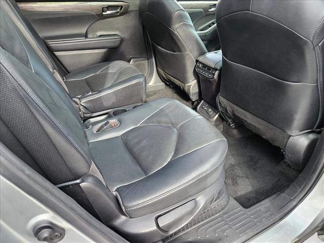 used 2021 Toyota Highlander Hybrid car, priced at $30,496