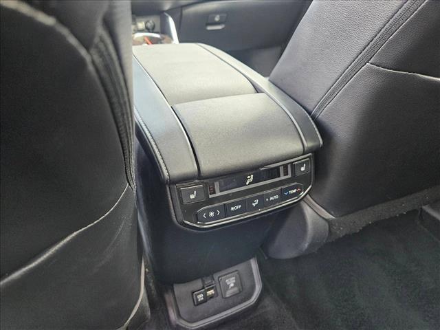 used 2021 Toyota Highlander Hybrid car, priced at $30,496