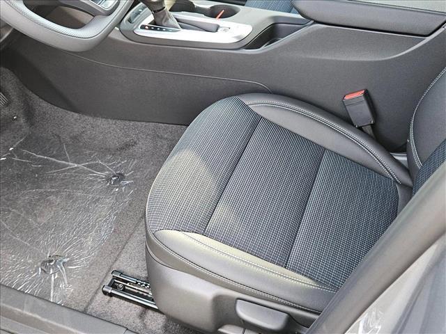 new 2025 Buick Envista car, priced at $24,559