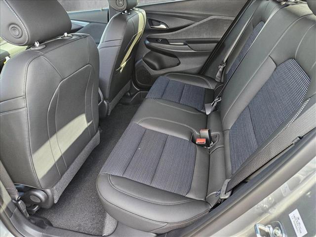 new 2025 Buick Envista car, priced at $24,559