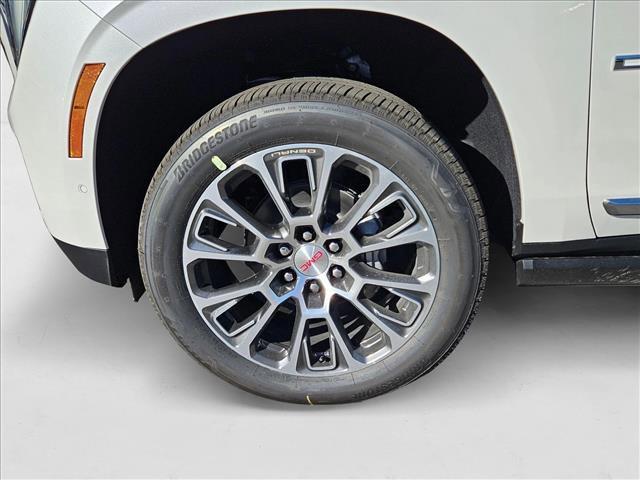 new 2025 GMC Yukon XL car, priced at $92,160