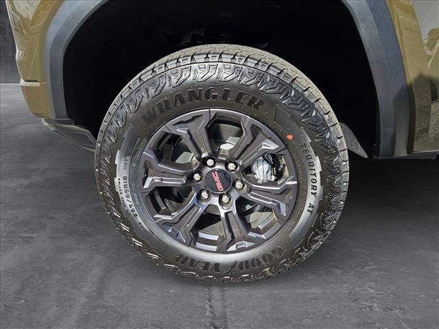 new 2025 GMC Canyon car, priced at $40,515