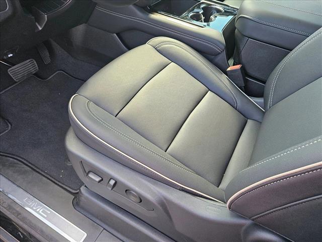 new 2025 GMC Yukon XL car, priced at $75,610