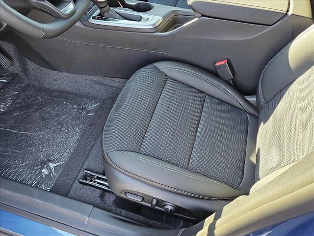 new 2025 Buick Envista car, priced at $26,625