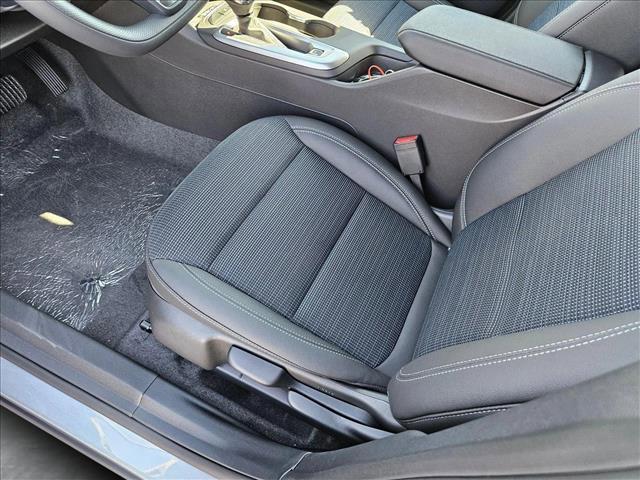 new 2025 Buick Envista car, priced at $25,642
