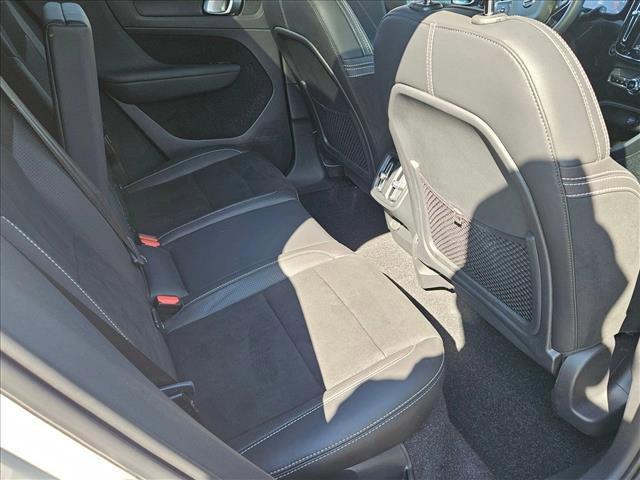 used 2020 Volvo XC40 car, priced at $25,757