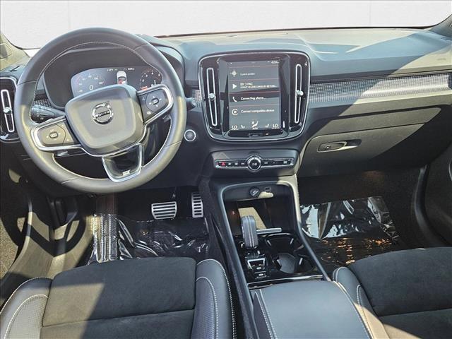 used 2020 Volvo XC40 car, priced at $25,757
