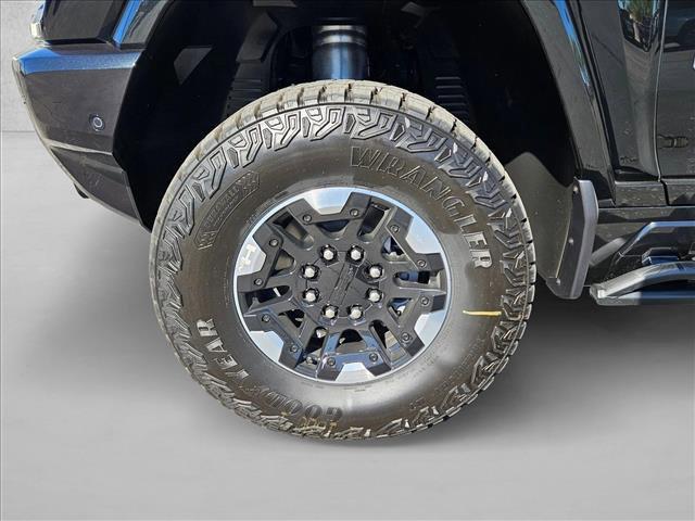 new 2025 GMC HUMMER EV Pickup car, priced at $116,180