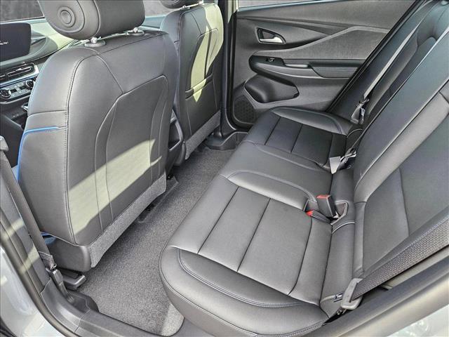 new 2025 Buick Envista car, priced at $29,025