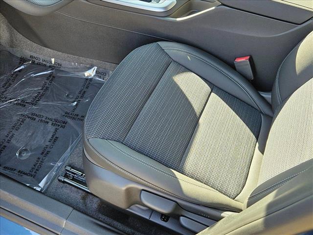new 2025 Buick Envista car, priced at $25,642