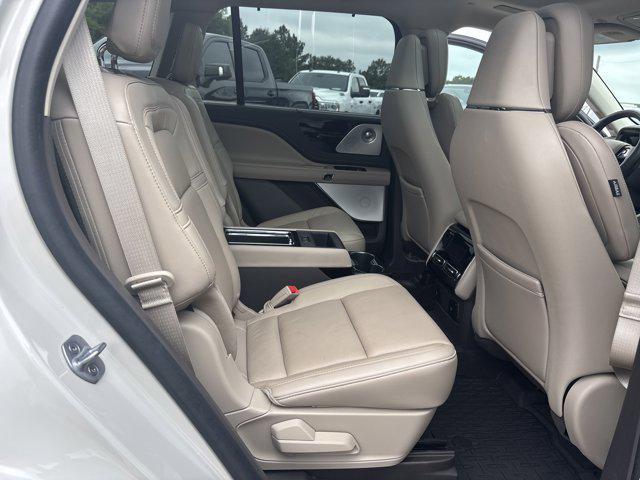 used 2023 Lincoln Aviator car
