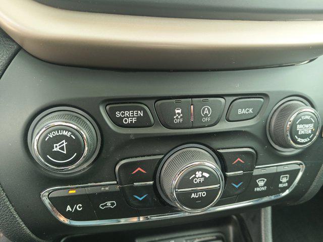 used 2016 Jeep Cherokee car