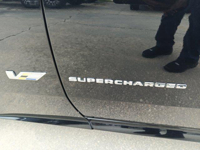 used 2006 Cadillac XLR car