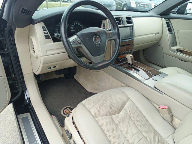 used 2006 Cadillac XLR car