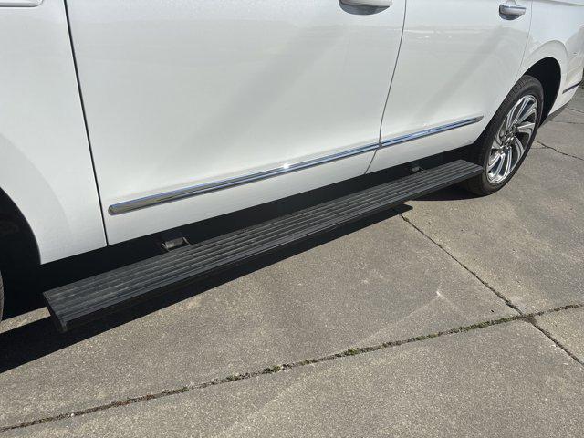 used 2023 Lincoln Navigator car