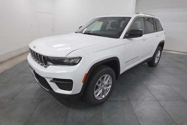 new 2025 Jeep Grand Cherokee car, priced at $38,005