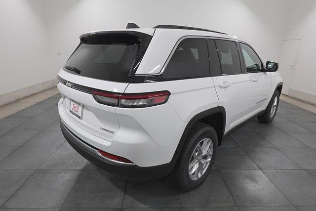new 2025 Jeep Grand Cherokee car, priced at $38,005