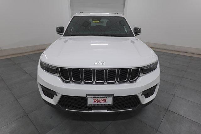 new 2025 Jeep Grand Cherokee car, priced at $38,005
