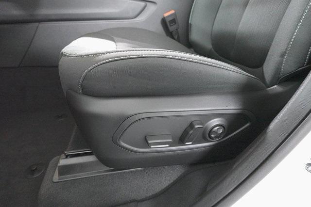 new 2025 Jeep Grand Cherokee car, priced at $38,005