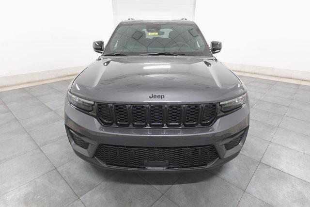 new 2025 Jeep Grand Cherokee car, priced at $44,030