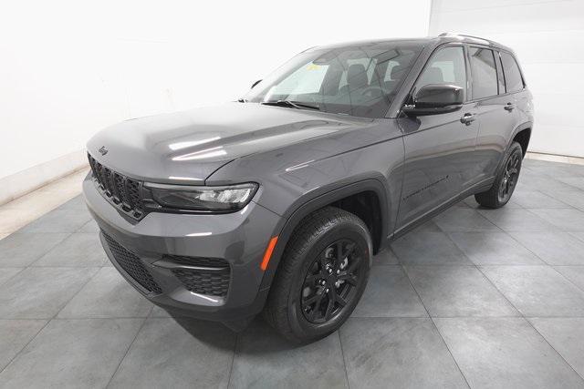 new 2025 Jeep Grand Cherokee car, priced at $44,030