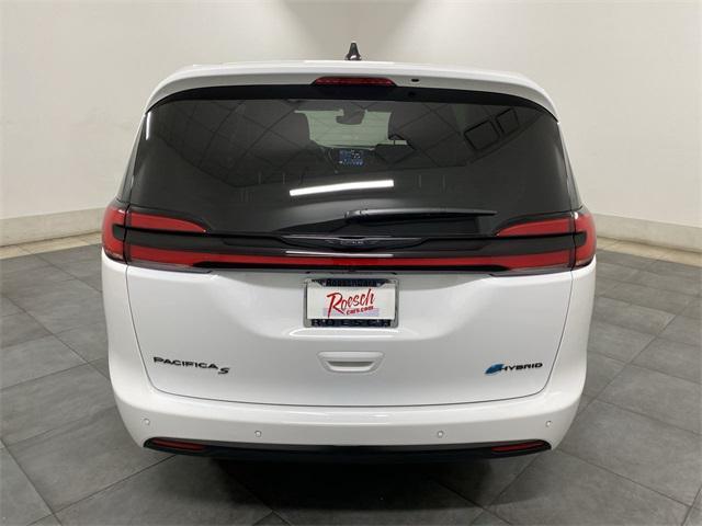 new 2024 Chrysler Pacifica Hybrid car, priced at $49,419