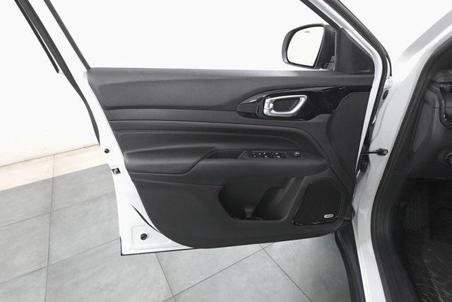 new 2025 Jeep Compass car, priced at $34,190