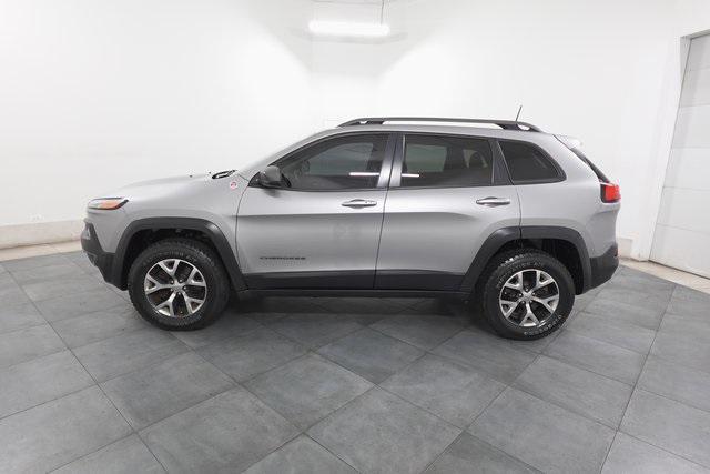 used 2016 Jeep Cherokee car, priced at $15,913