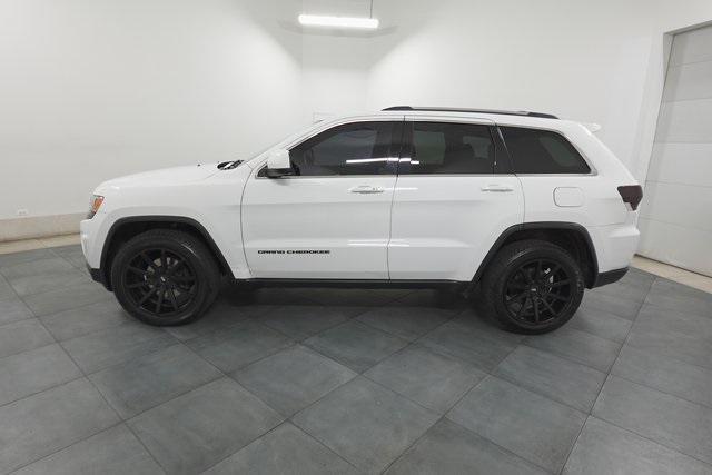 used 2015 Jeep Grand Cherokee car, priced at $13,797