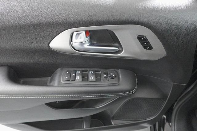 used 2024 Chrysler Pacifica Hybrid car, priced at $37,995